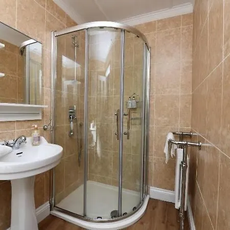 Stunning 2 Bedroom Close To Stray 公寓 *